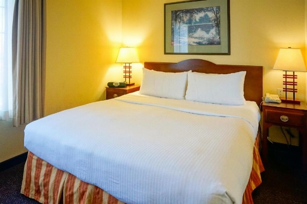 Larkspur Landing Pleasanton - An All-Suite Hotel image 12