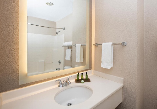 Larkspur Landing Pleasanton - An All-Suite Hotel image 4
